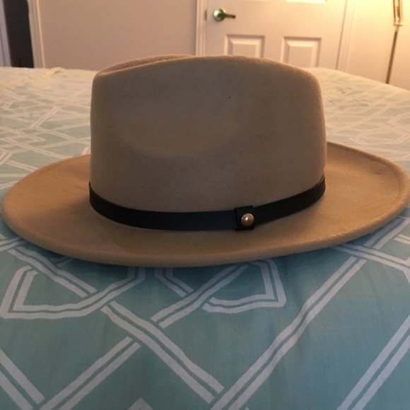 Wool felt hat - Picture 2 of 3